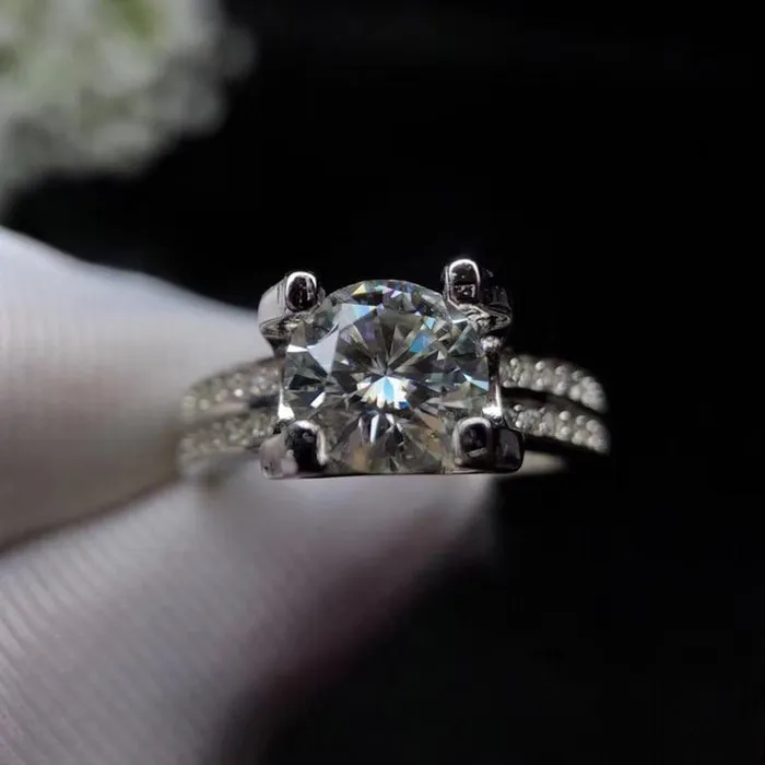 Luxus Moissanite Rings Jewelry Rings Platinum Plated Silver Moissanite Engagement Ring 1ct