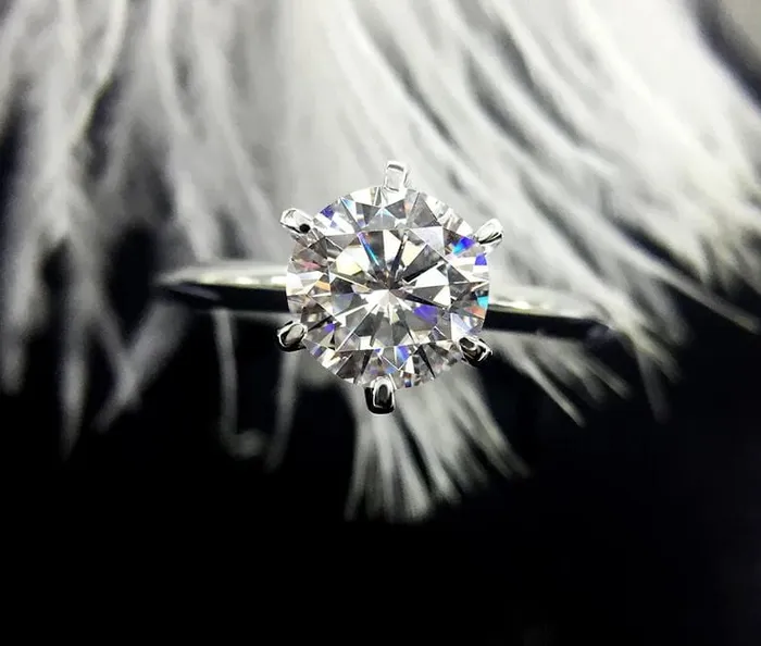 Luxus Moissanite Rings Jewelry Rings Platinum Plated Silver Solitaire Moissanite Ring 2ct