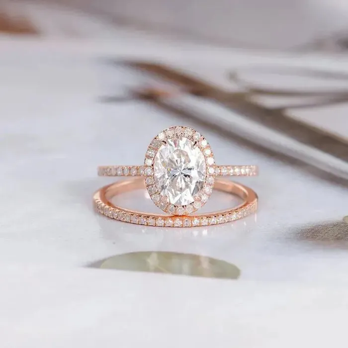 Silver or Gold Moissanite Oval Cut Halo Engagement Ring 15ct Luxus Moissanite Rings Silver or Gold Moissanite Oval Cut Halo Engagement Ring 15ct Luxus Moissanite Rings
