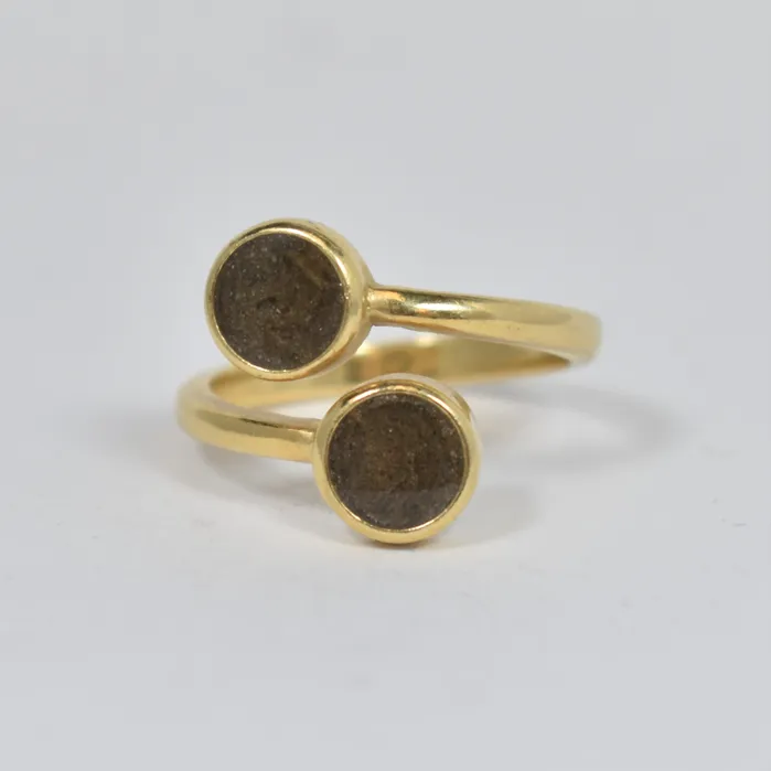 closebymejewelry Sale Bypass Ring in 14K Yellow Gold size 7 Rings