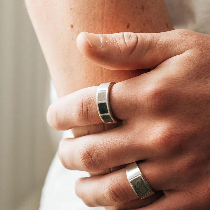 Rings closebymejewelry Three Setting Classic Band Cremation Ring in 14K Yellow Gold