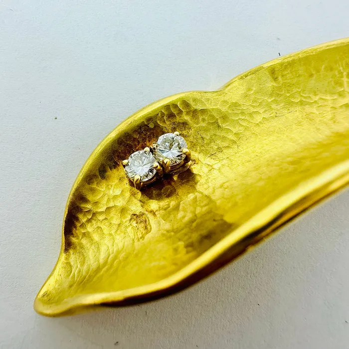 Mario Lombardi PreStyled Sets Mario Lombardi 18K Gold Leaf Pin with Diamond