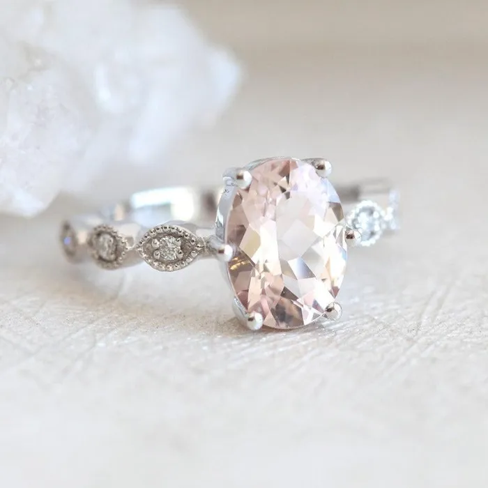 Rings capucinne Scarlett Oval Morganite Ring Ready to Ship